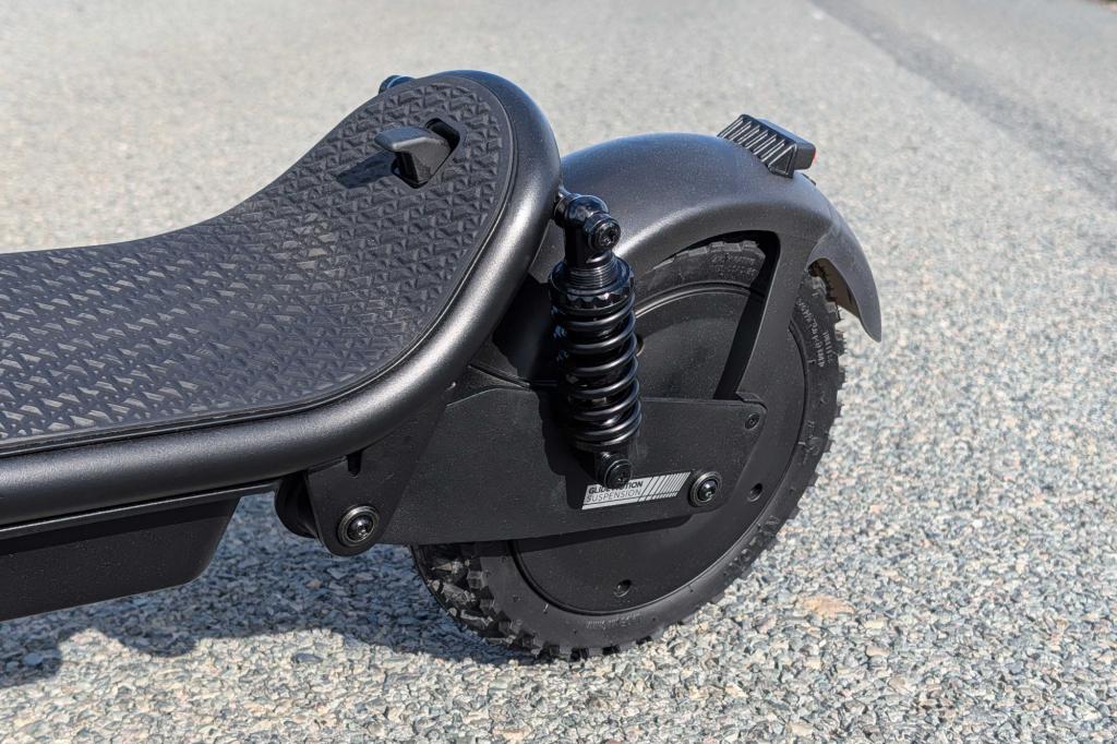 Pure Electric Air 5 Ultra Suspension on road, suspension closeup