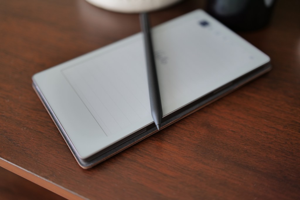 Remarkable Paper Pro Move pen