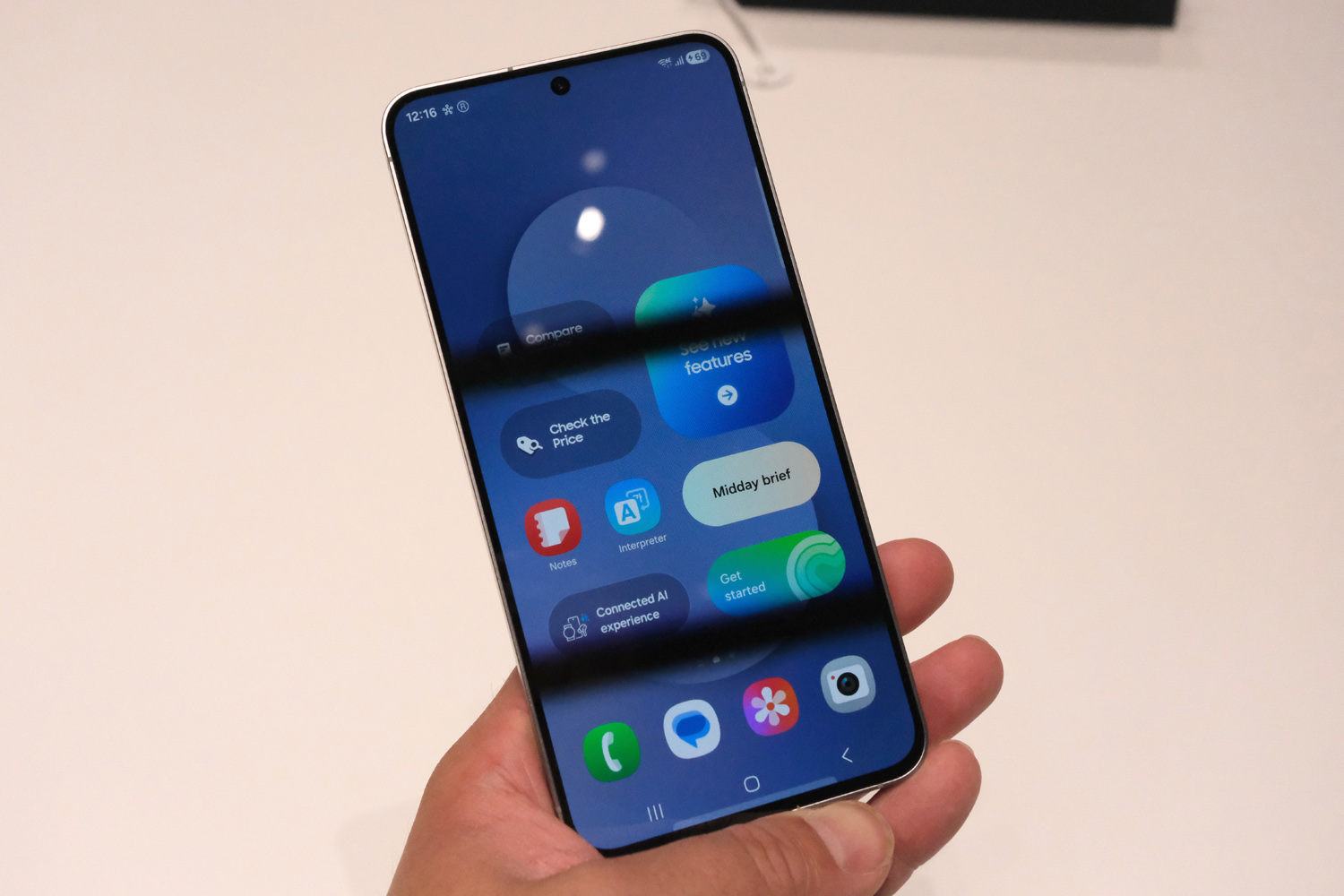Samsung Galaxy S25 FE IFA 2025 in hand
