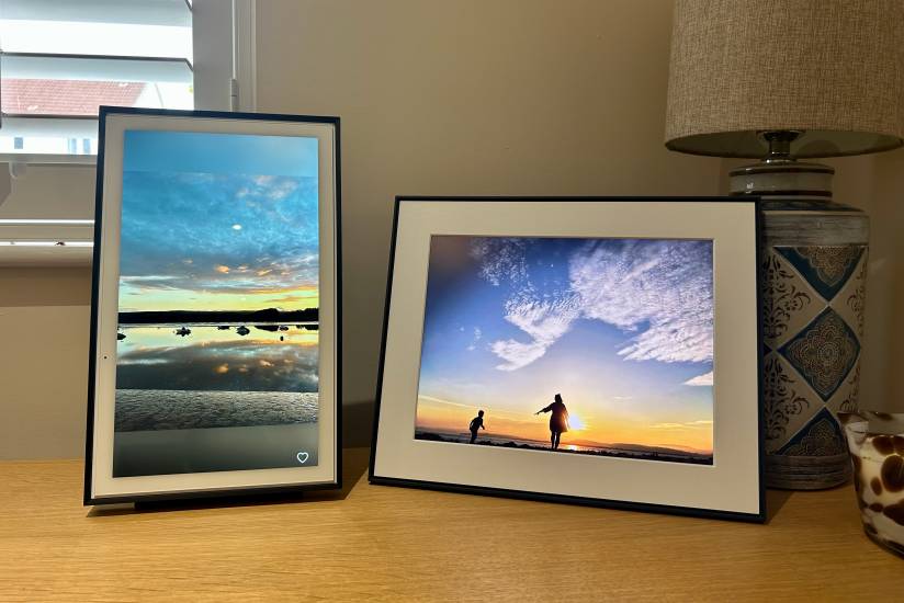 Aura Walden vs Skylight: which is the best digital photo frame?