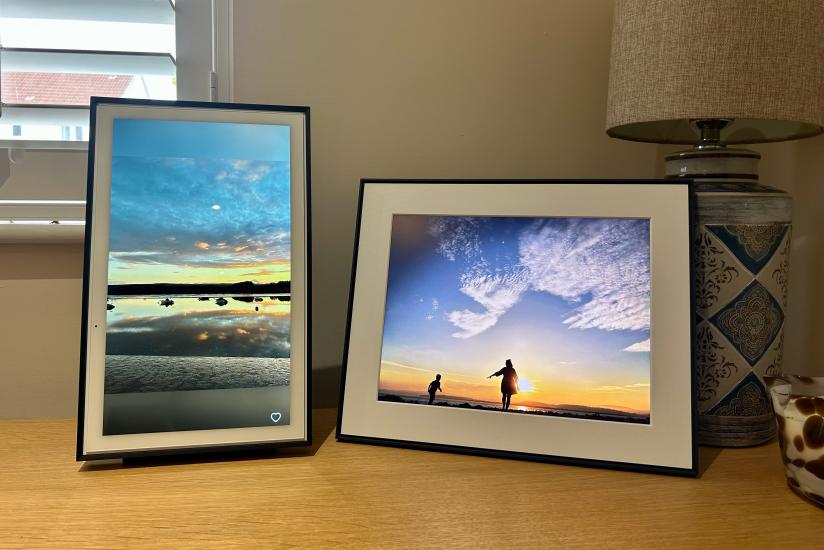 Aura Walden vs Skylight: which is the best digital photo frame?