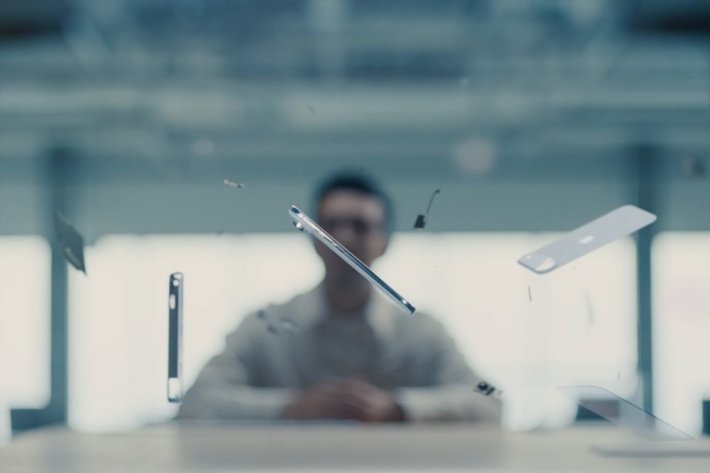 Floating iPhone components