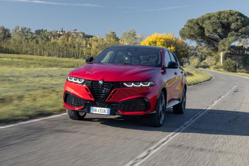 The plug-in Alfa Romeo Tonale gave me (most of) the thrills I expect from an Italian brand