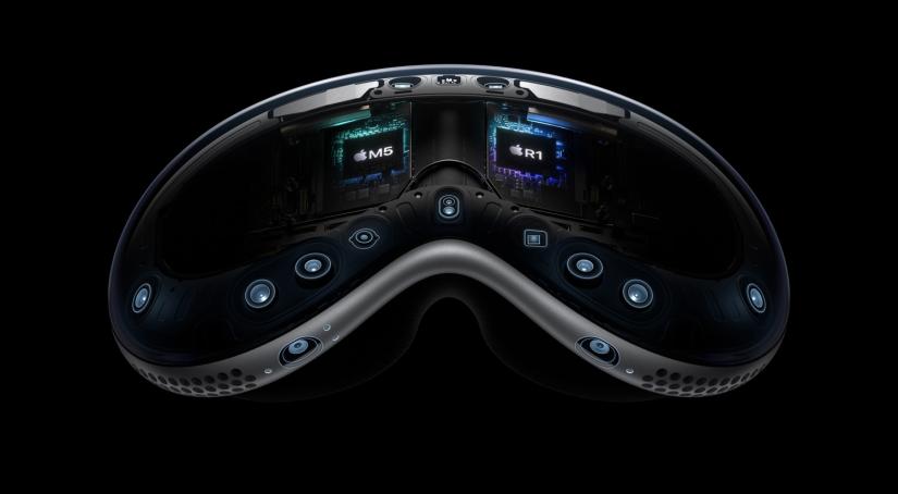 The cheaper Vision Pro headset dream appears to be dead as Apple pivots to smart glasses