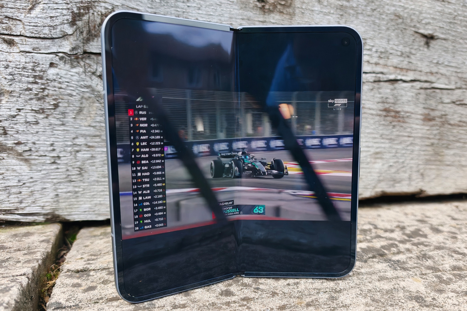Google Pixel 10 Pro Fold review display inner