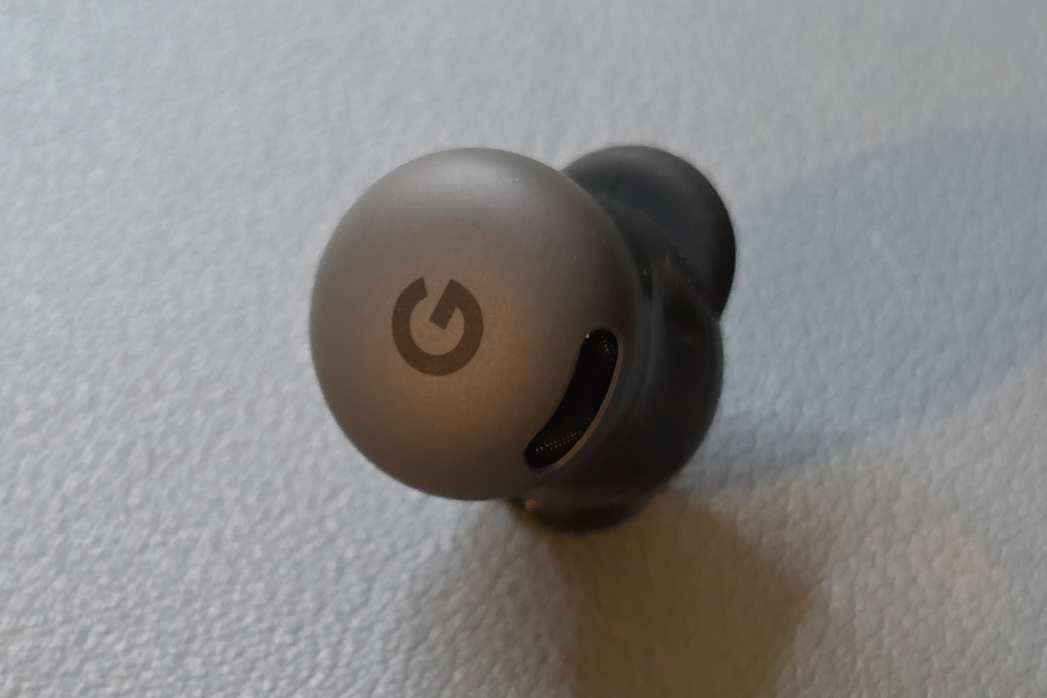 Google Pixel Buds 2a review G logo