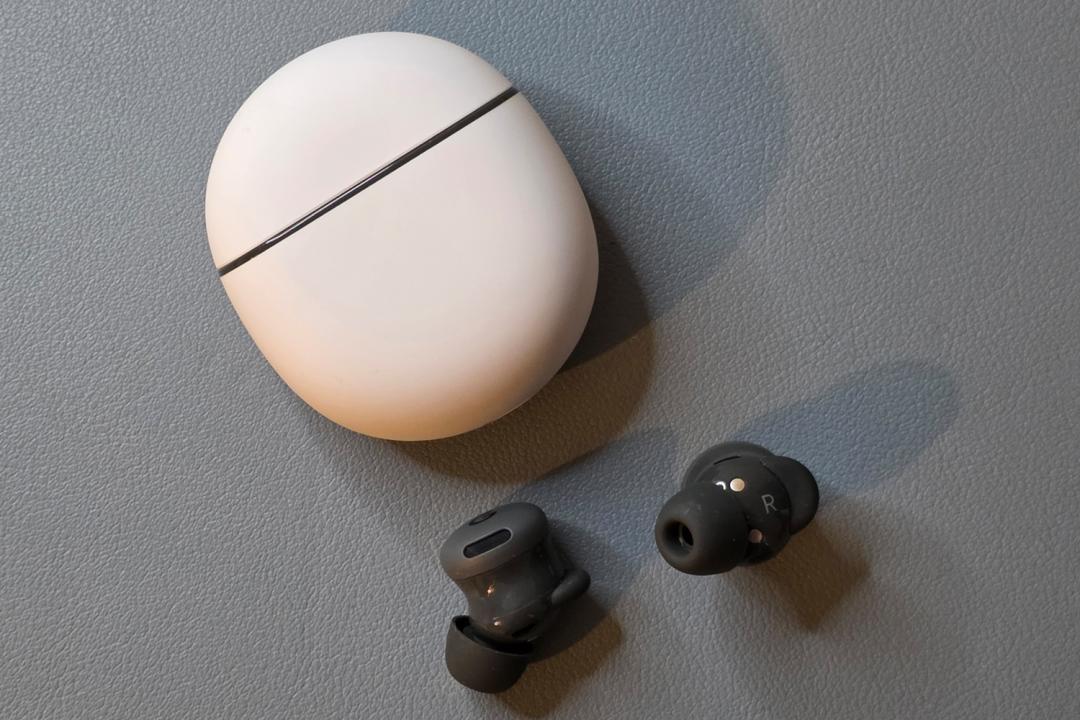Google Pixel Buds 2a review lead