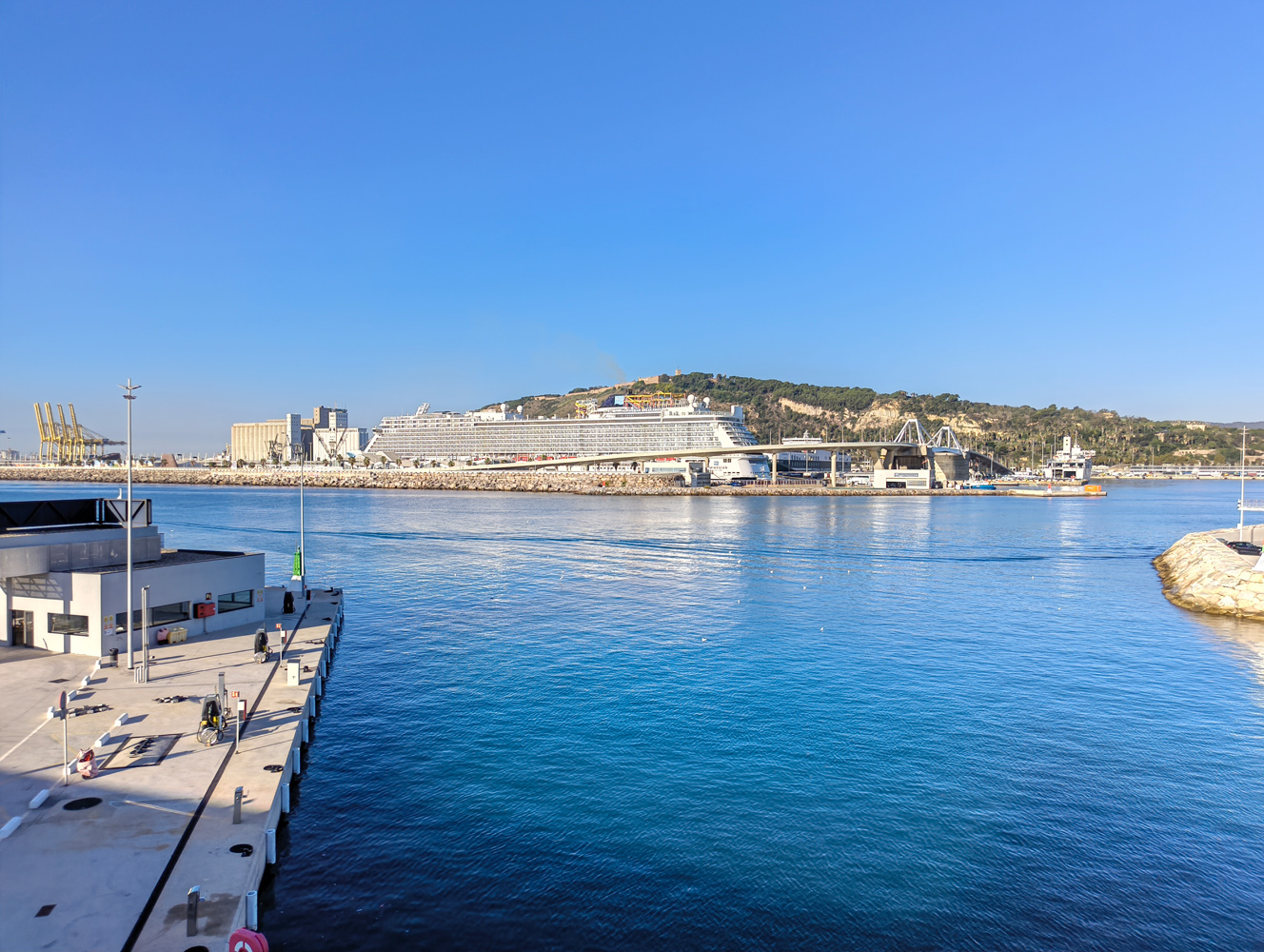 Nothing Phone 3a Lite camera samples marina 1x