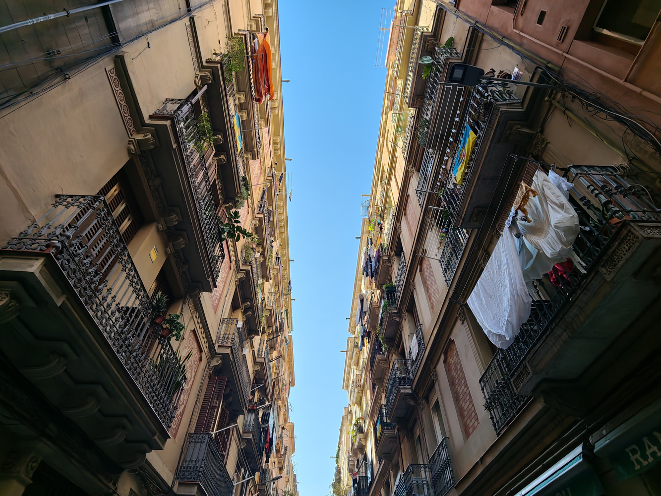 Nubia Z80 Ultra camera samples balconies