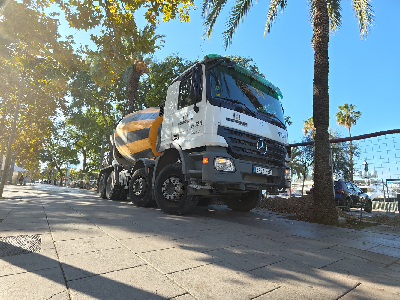 Nubia Z80 Ultra camera samples cement mixer