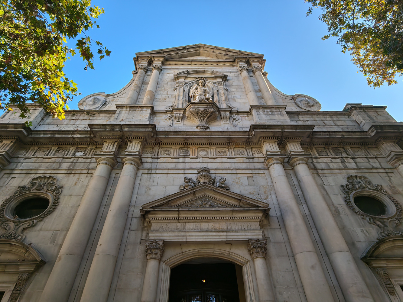 Nubia Z80 Ultra camera samples church wide