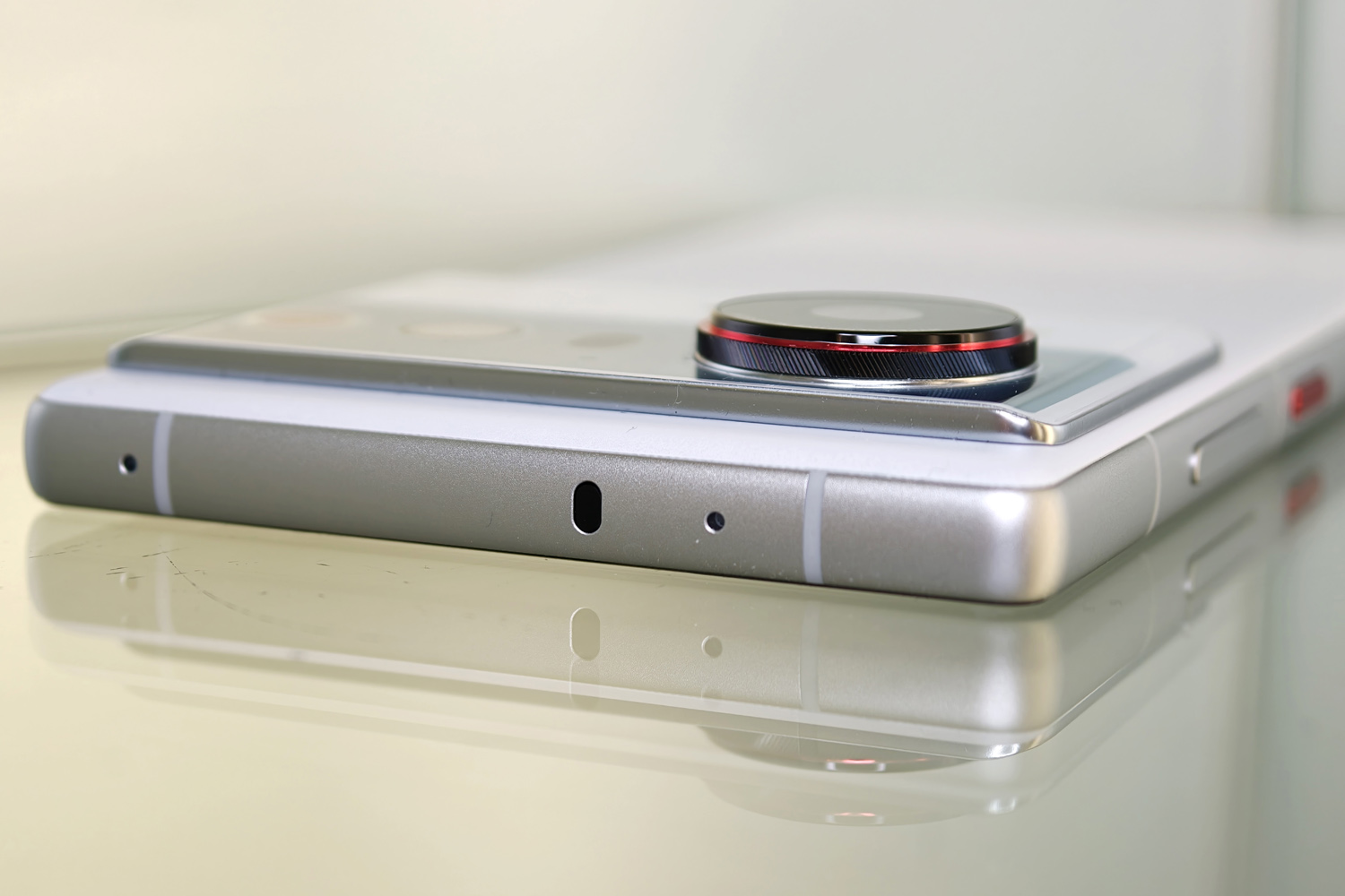 Nubia Z80 Ultra review IR blaster