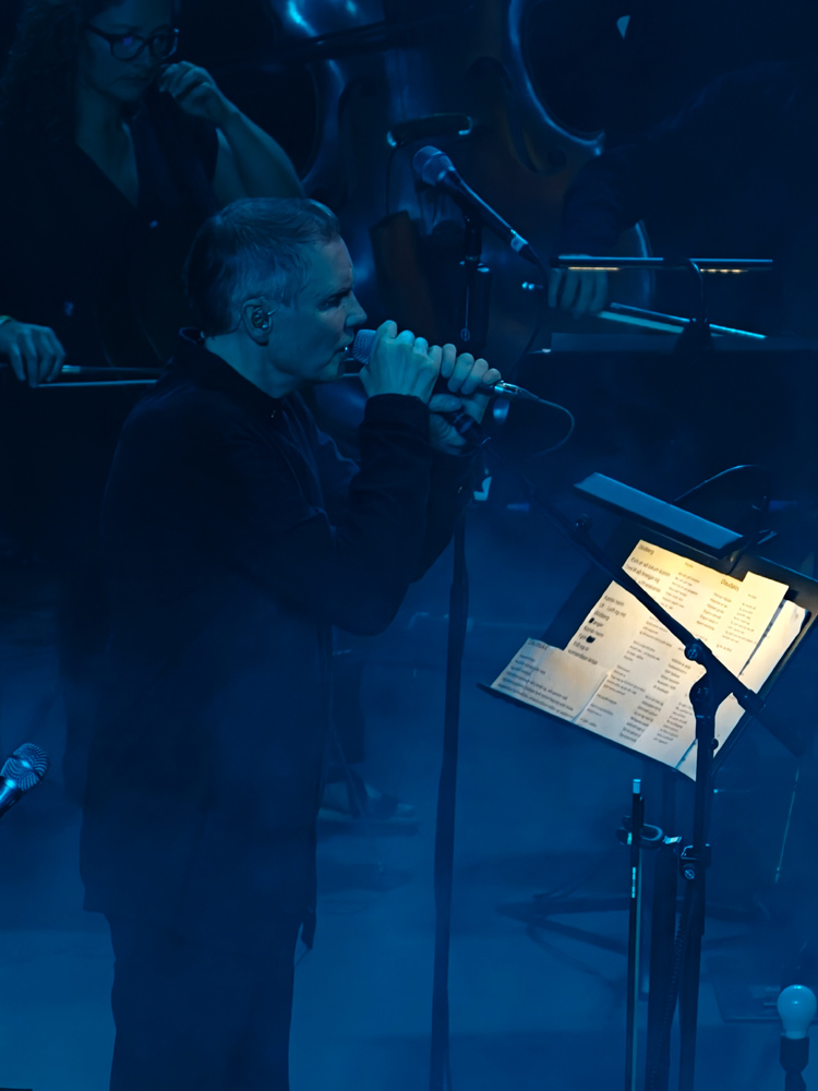 Oppo Find X9 Pro Hasselblad extender lens Albert Hall concert zoom