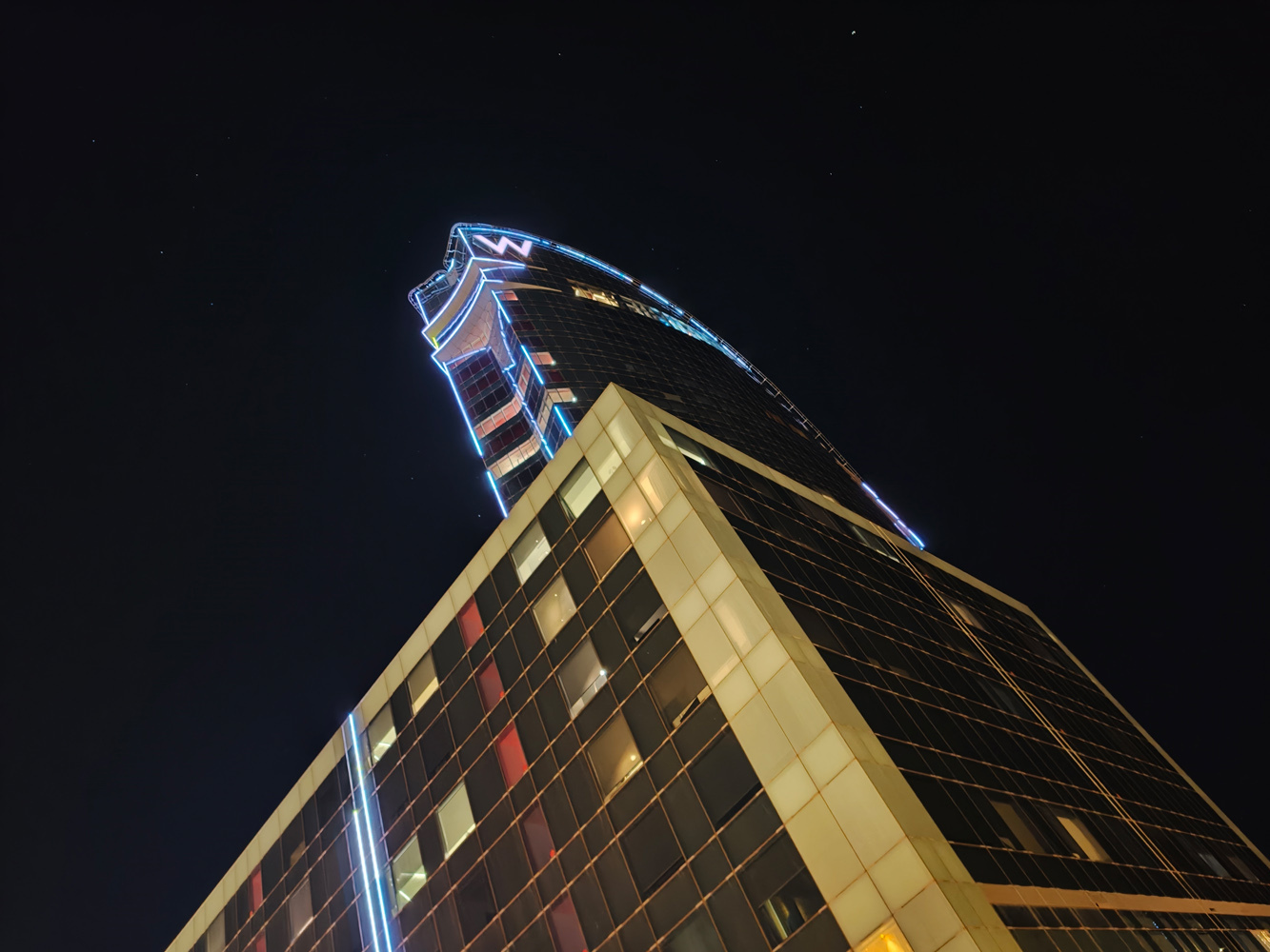 Oppo Find X9 Pro camera samples - low light W hotel 1x