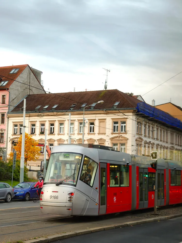 Oppo Find X9 Pro camera samples - prague tram