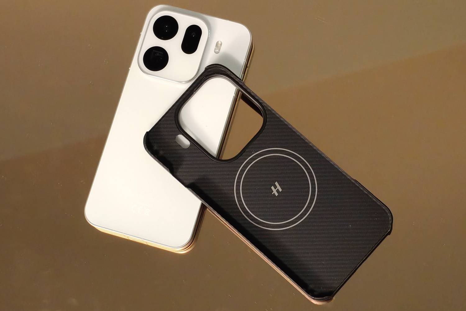 Oppo Find X9 Pro review Hasselblad lens case