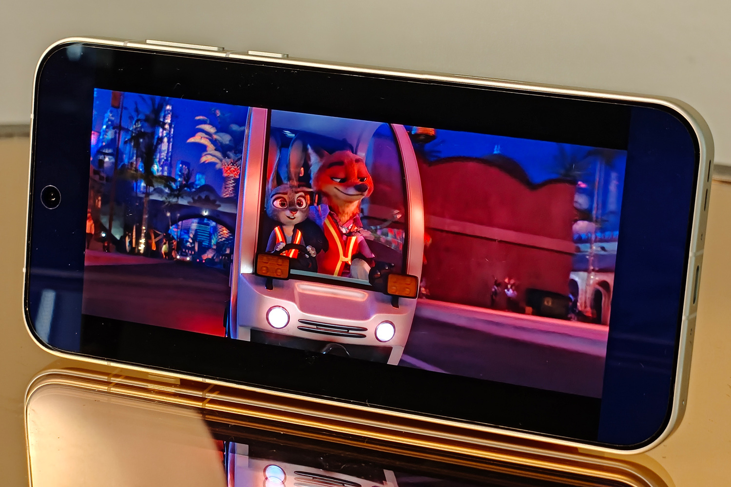 Oppo Find X9 Pro review display 3