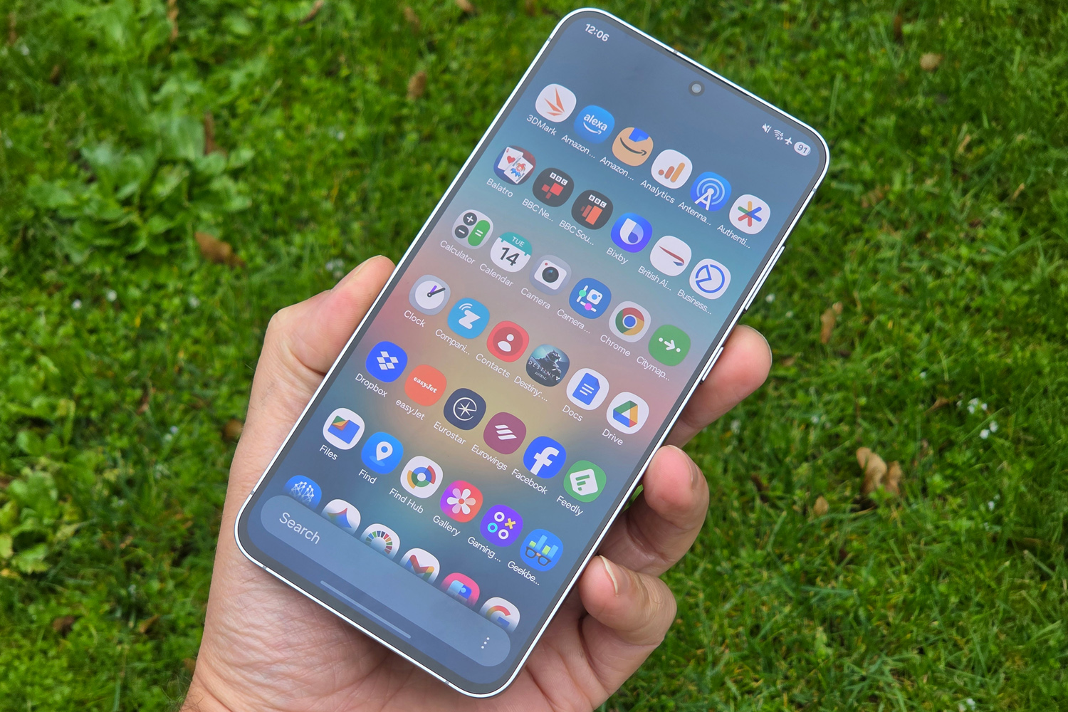 Samsung Galaxy S25 FE review in hand app drawer