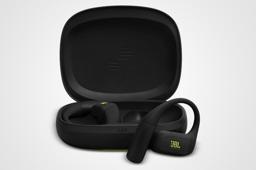 JBL Endurance Zone, as featured in Stuff's round-up of the best budget running earphones