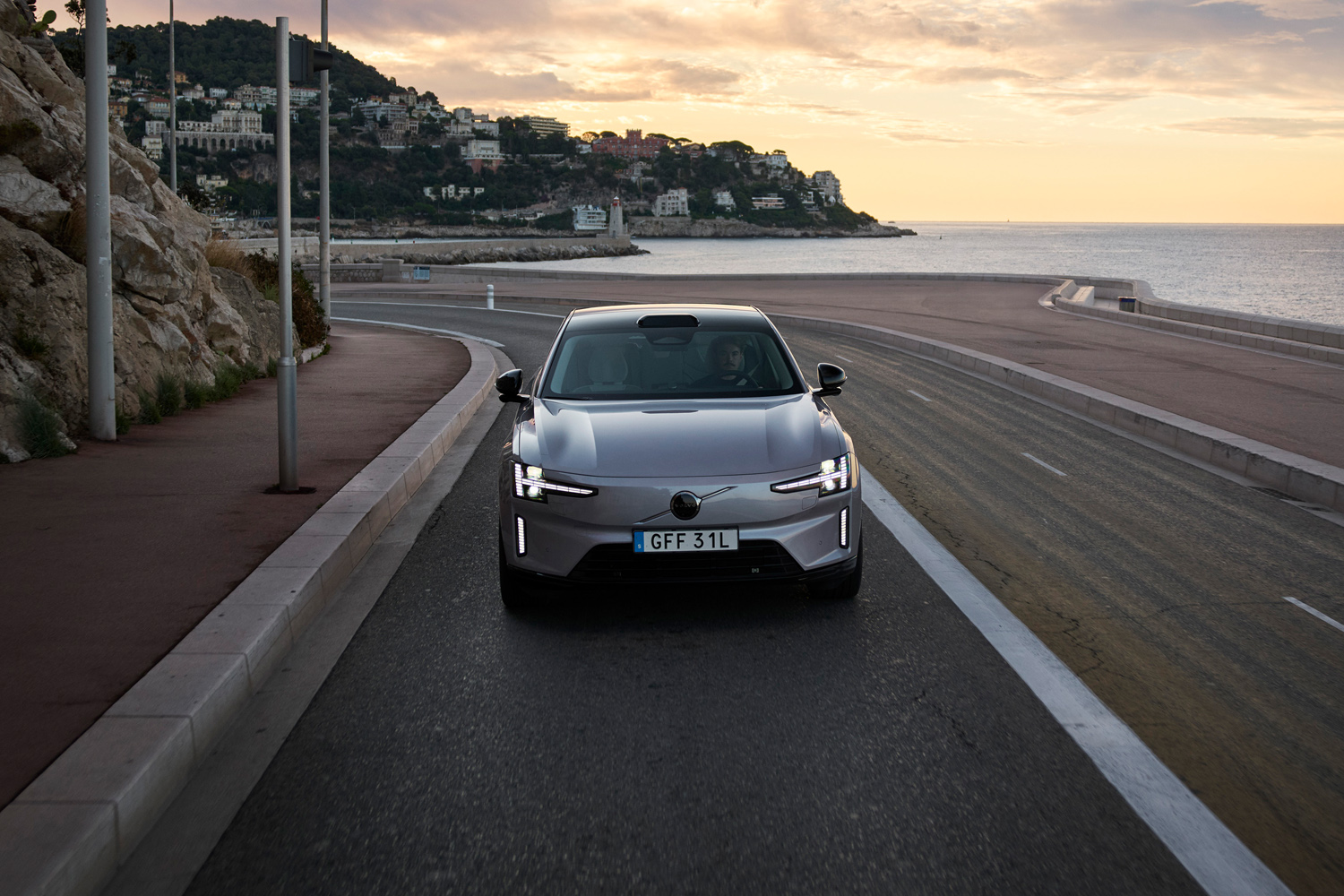 Volvo ES90 drive 2025 tracking nose