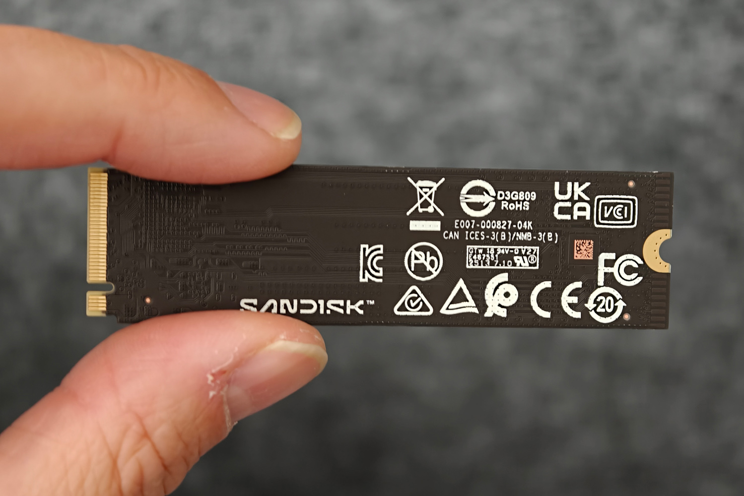 WD Blue SN5100 SSD rear