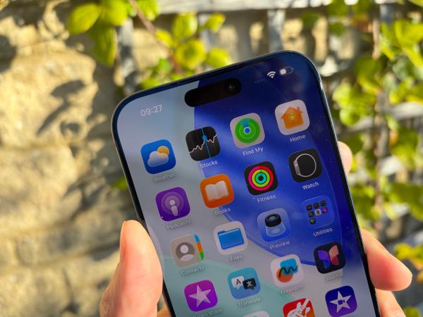Siri AI beta for Mac and iPad includes a major iPhone 18 Pro design hint