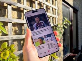 Apple is apparently working on an iPhone with a 3D holographic screen