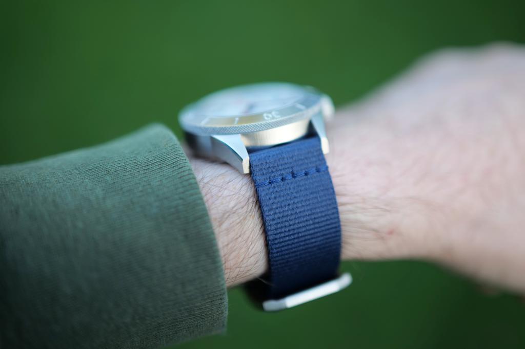 Detrash The GReat White case side on wrist