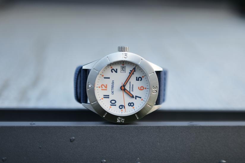 I’ve been walking around with trash on my wrist for two weeks – meet the Detrash Great White watch