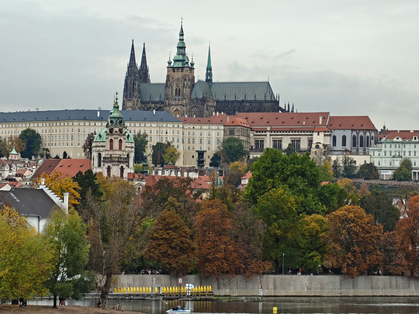 OnePlus 15 camera samples Prague 6x