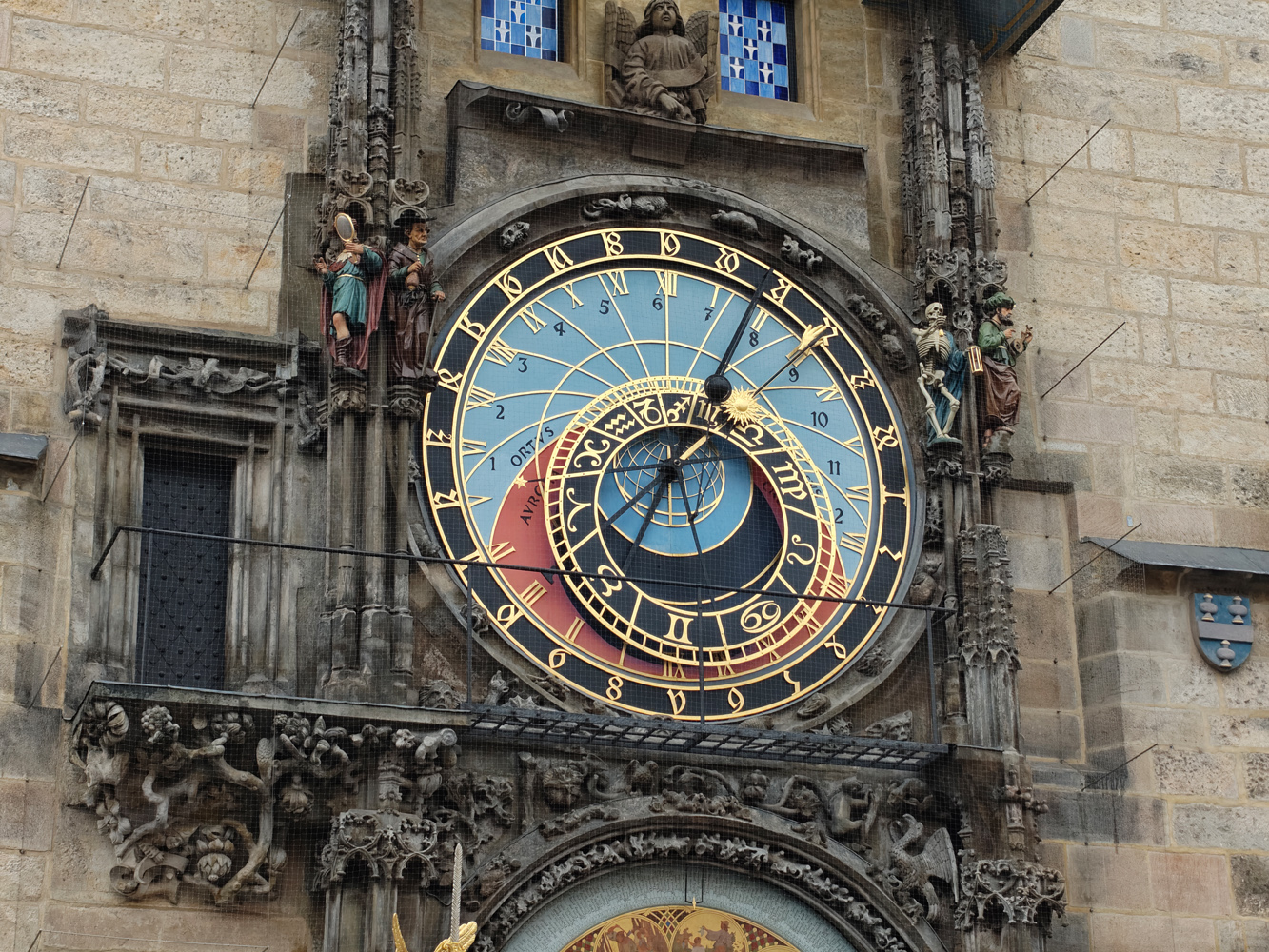 OnePlus 15 camera samples astronomical clock 3x