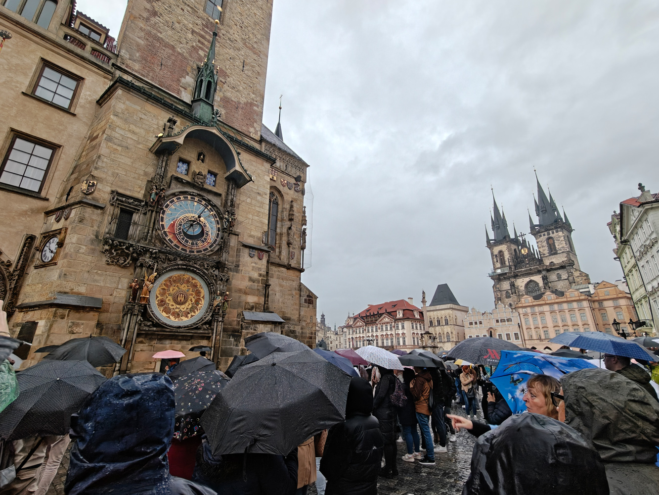 OnePlus 15 camera samples astronomical clock ultrawide