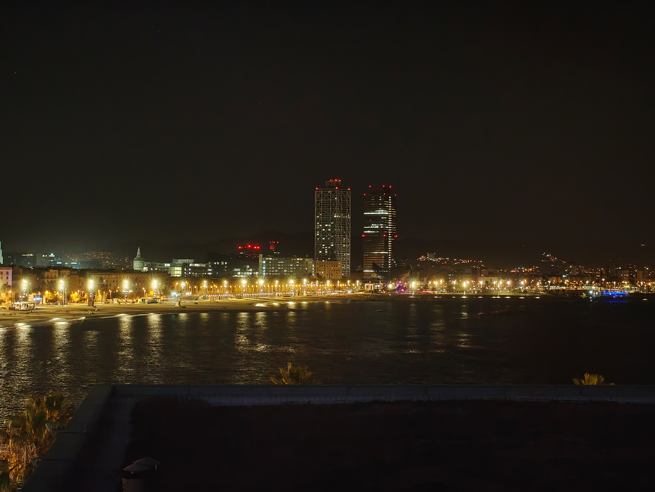 OnePlus 15 camera samples low light Barcelona 3x
