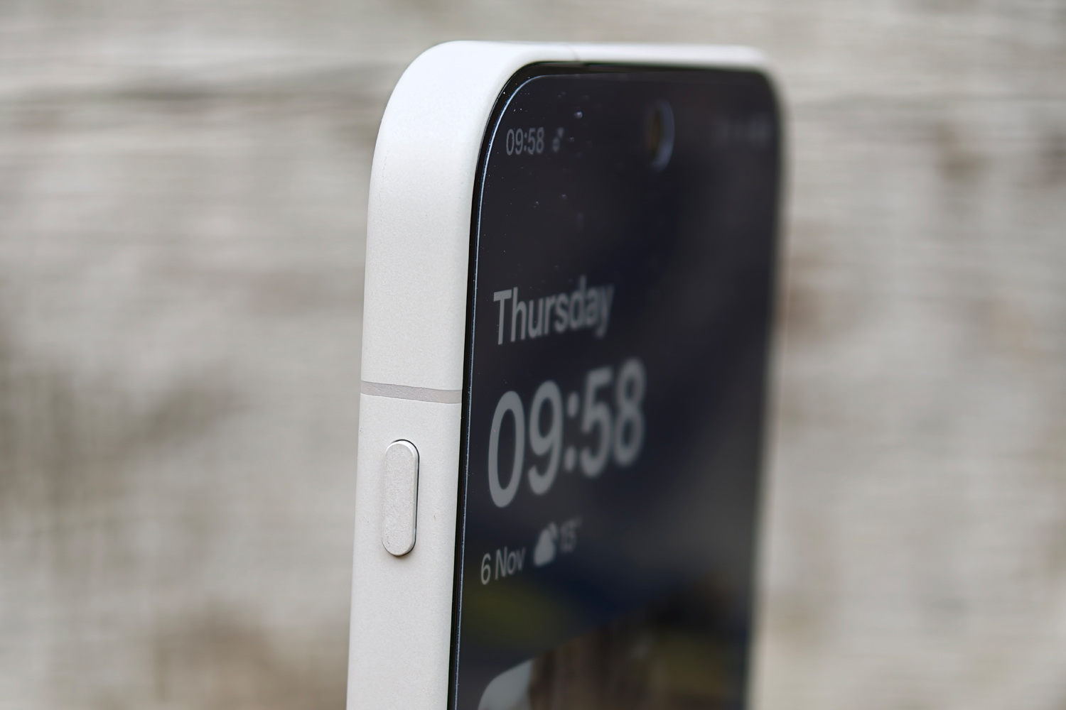 OnePlus 15 review plus key