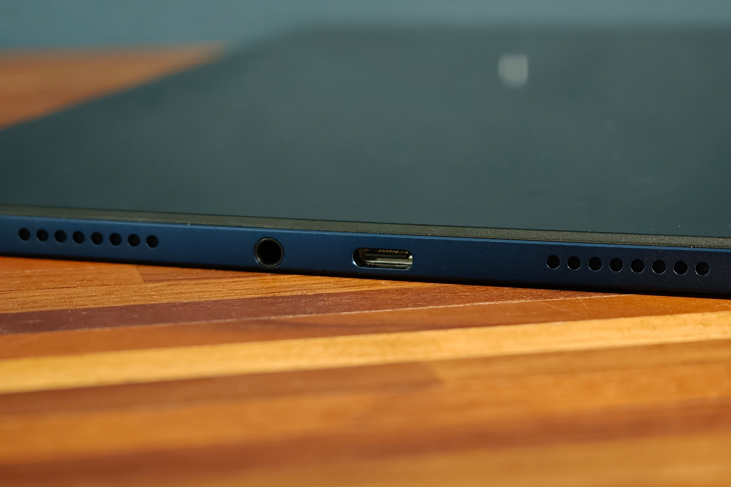 Poco Pad M1 review USB