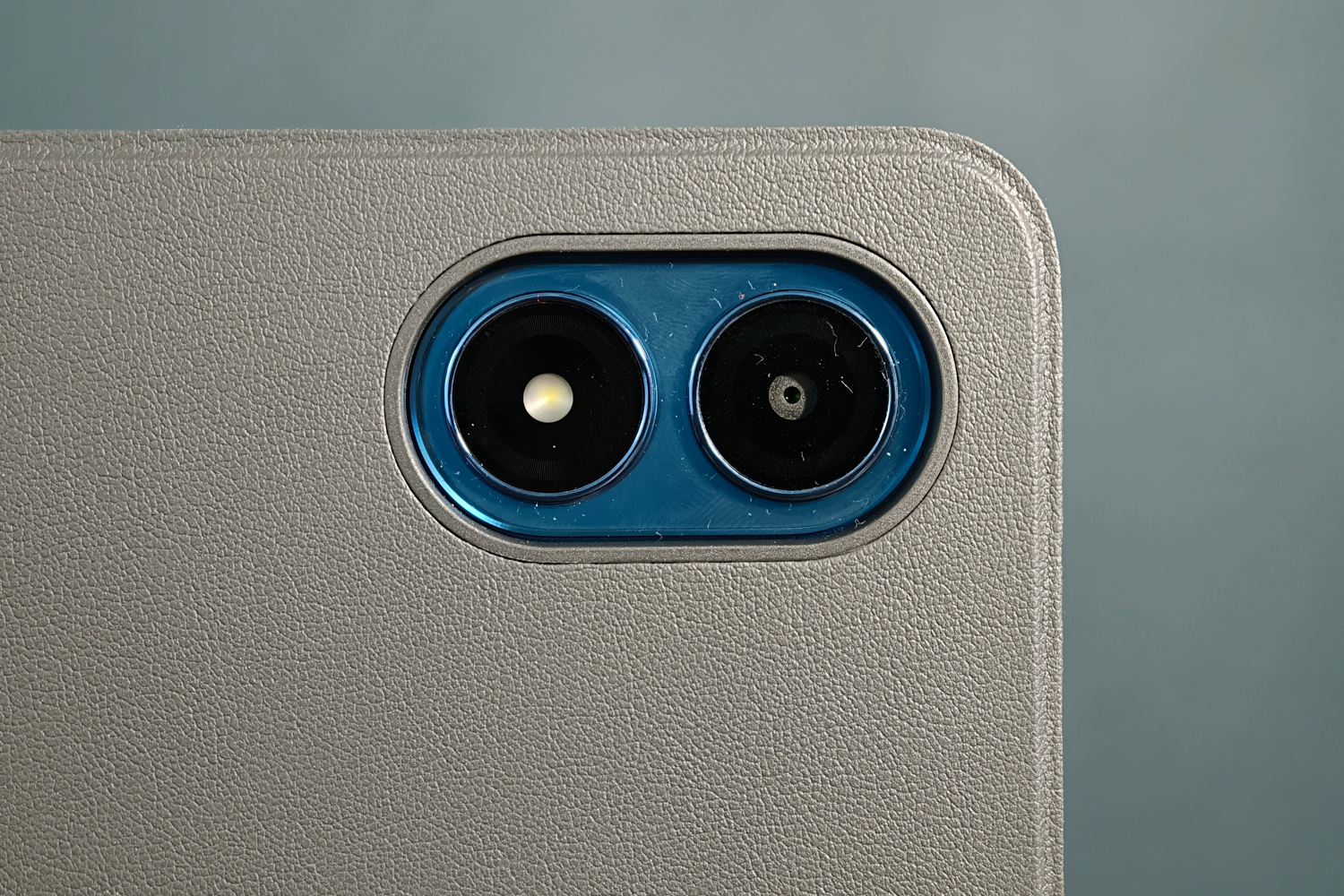 Poco Pad M1 review keyboard cover camera