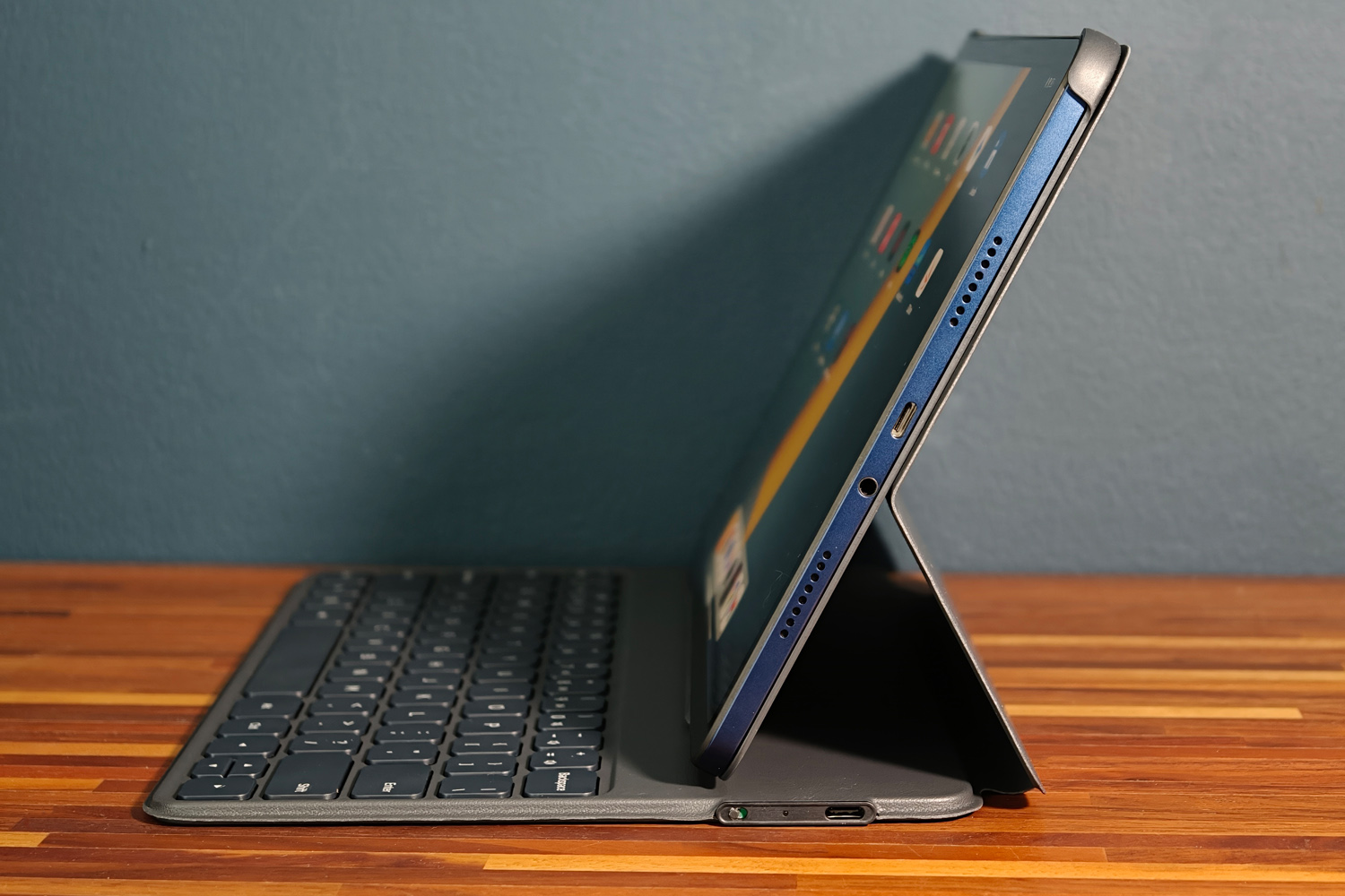 Poco Pad M1 review keyboard cover side