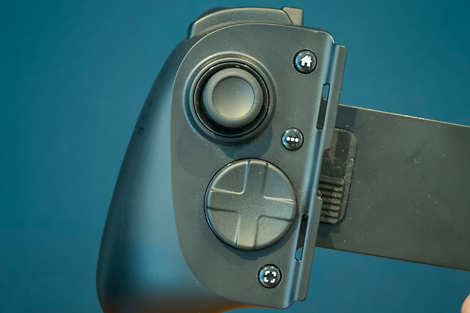 Razer Kishi V3 Pro review D-pad