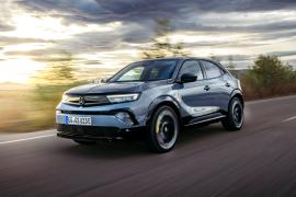 The Vauxhall Mokka GSE wants to be a hot hatch EV, but could do with being just a bit spicier