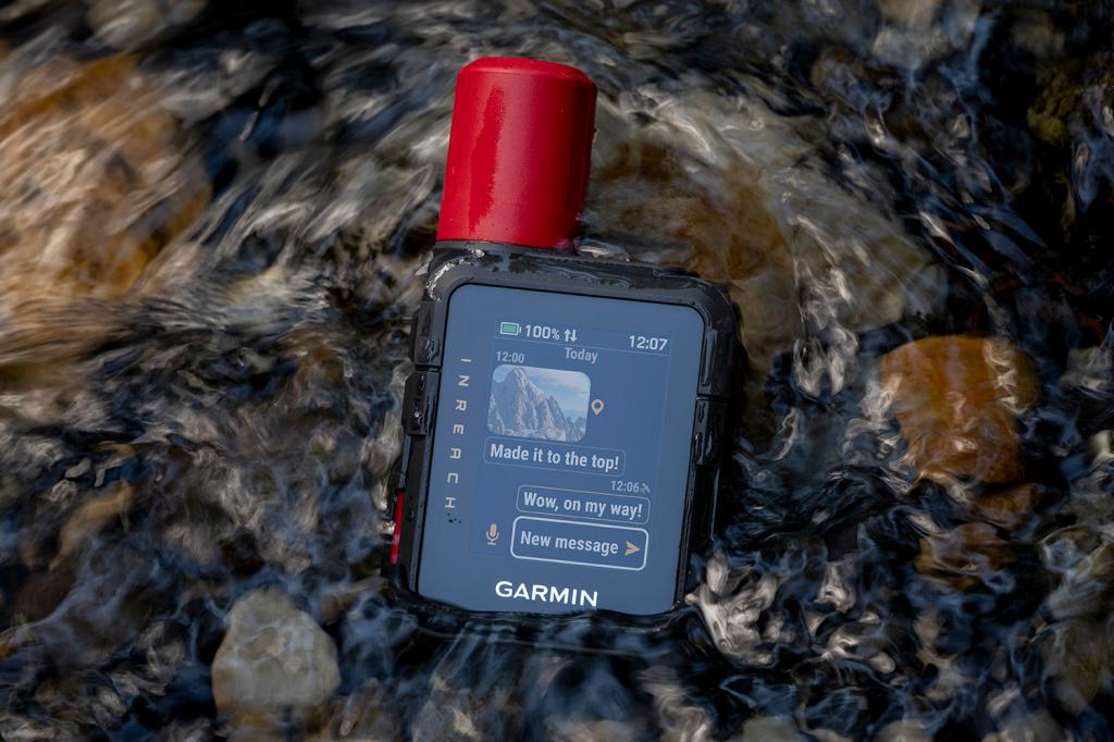 Garmin InReach Mini 3 Plus lifestyle