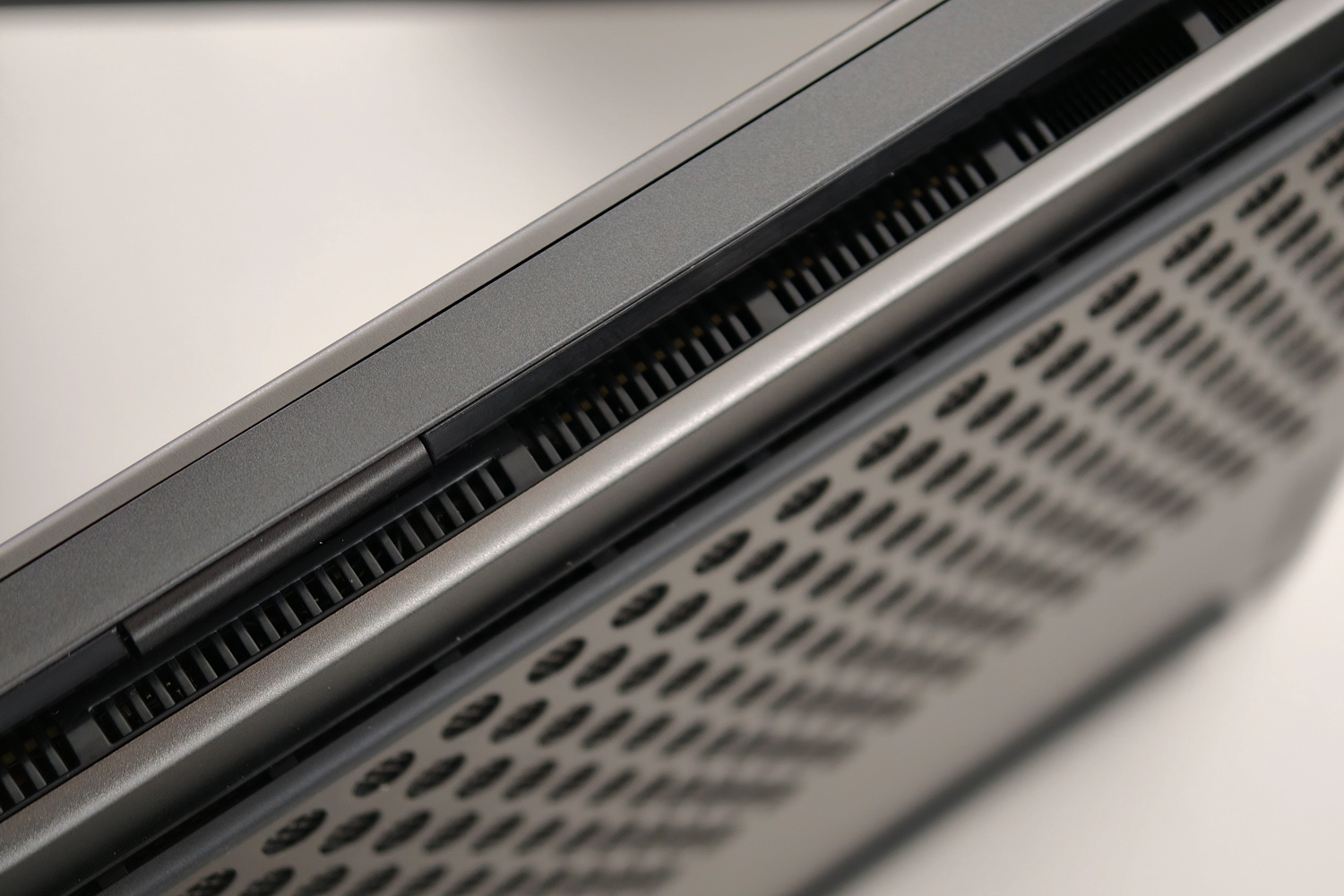 MSI Stealth 16 AI+ CES 2026 rear vents
