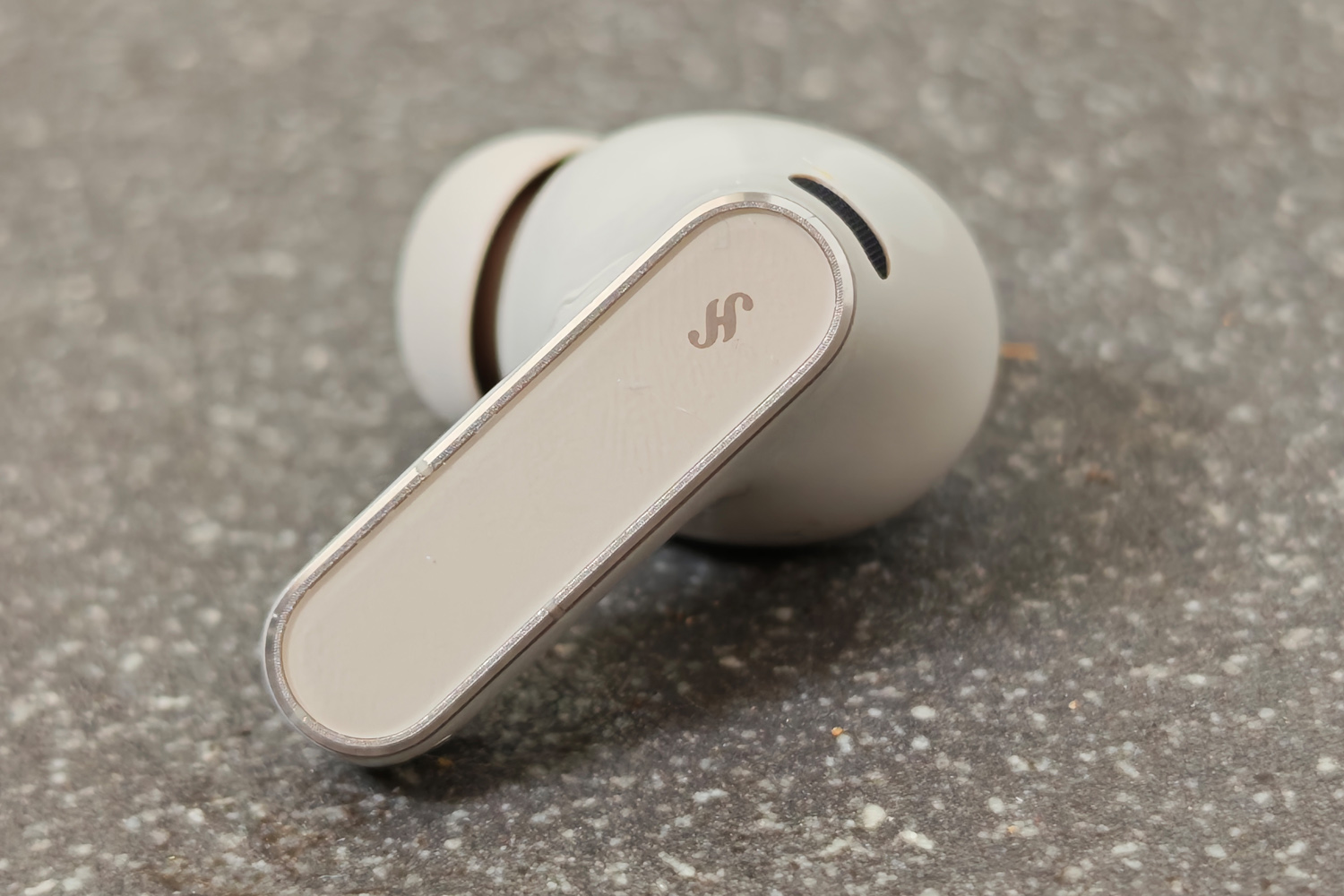 Huawei Freebuds Pro 5 review ovals