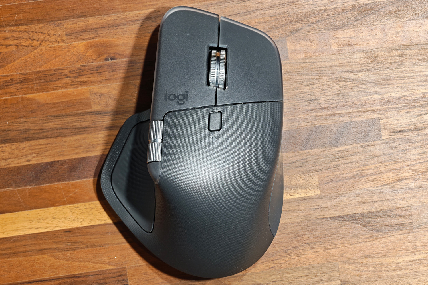 Logitech MX Master 4 top