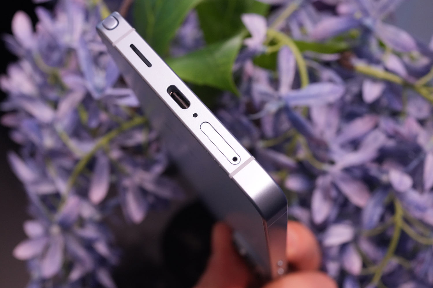 Samsung Galaxy S26 Ultra hands-on USB