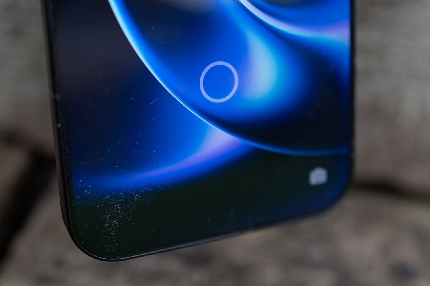 XIaomi 17 Ultra review fingerprint sensor