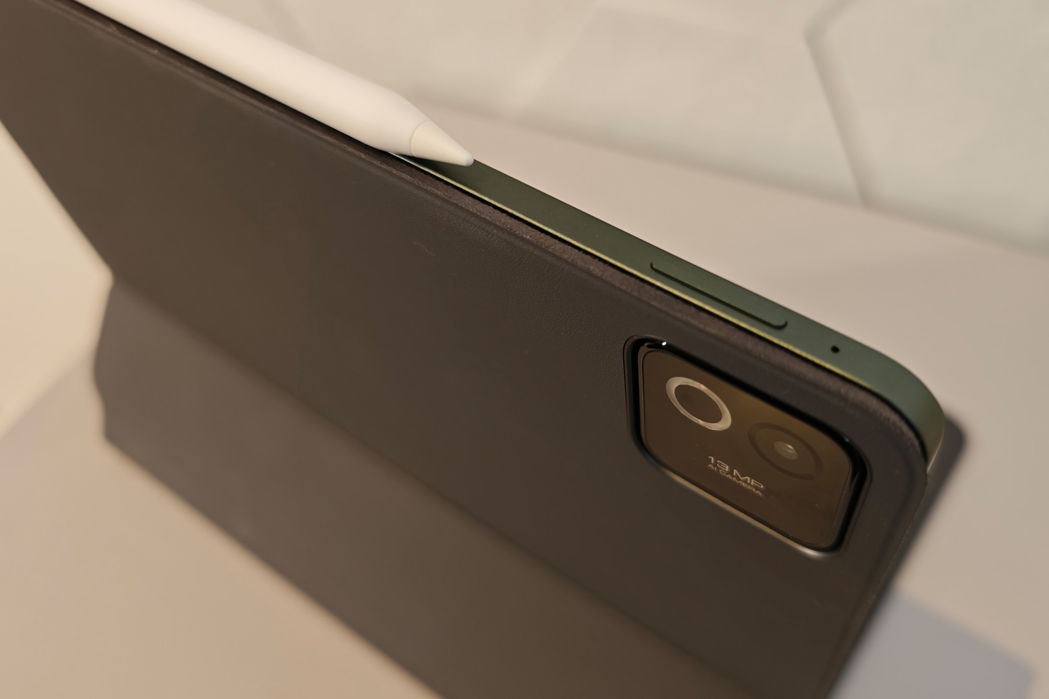 Xiaomi Pad 8 review keyboard stylus