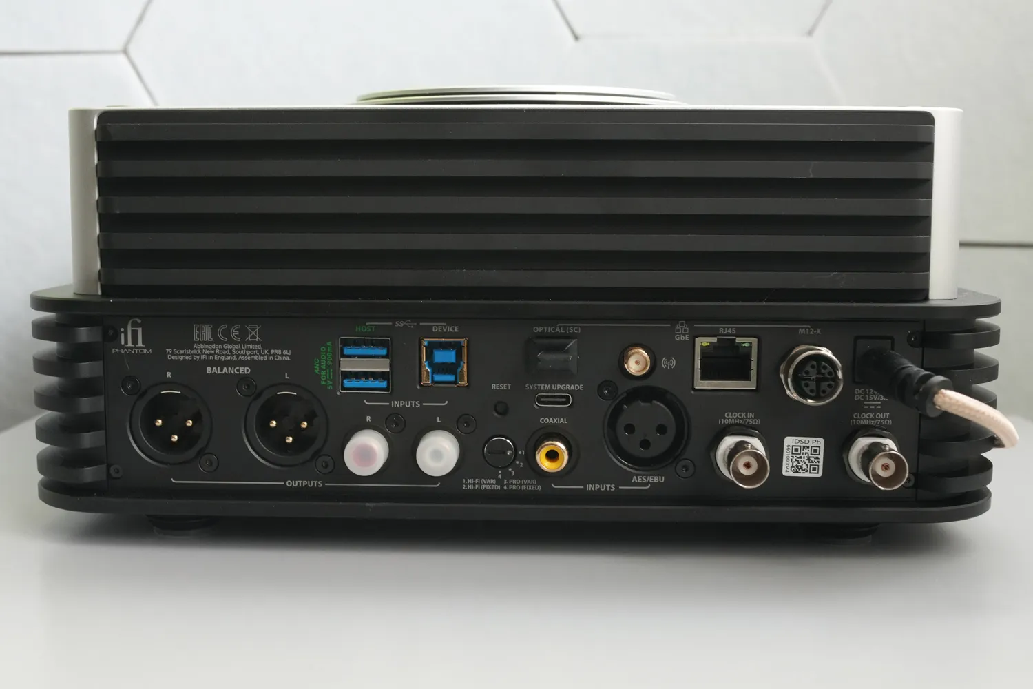 iFi iDSD Phantom review rear ports