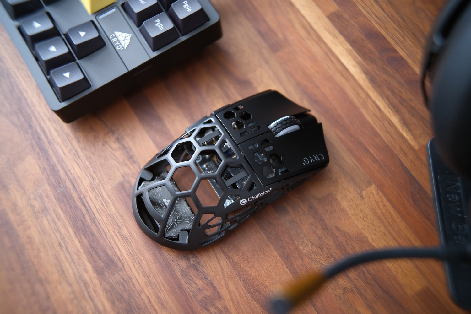 Chillblast Cryo Core SFF gaming PC review click mouse top