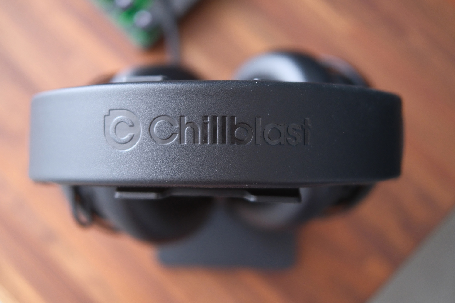 Chillblast Cryo Core SFF gaming PC review sync headset headband