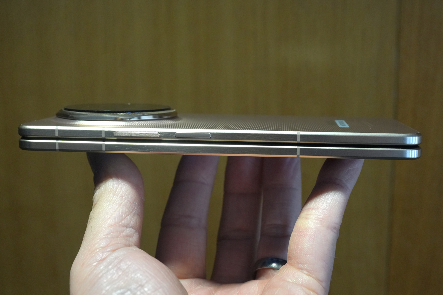 Honor Magic V6 hands on side profile